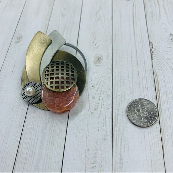 VTG Modernist Mixed Media Pendant Brooch - Picture 1 of 2